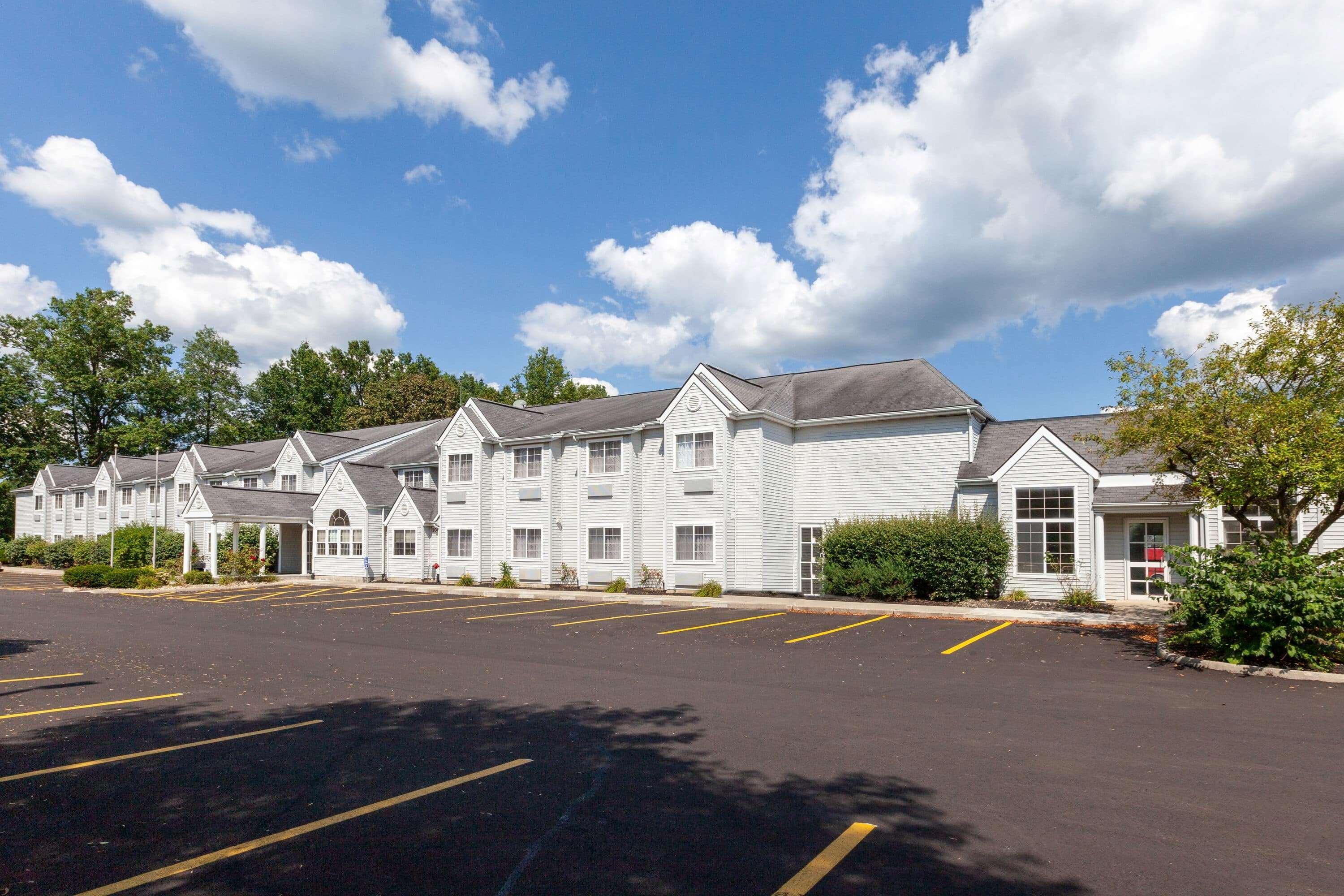 Microtel Inn & Suites By Wyndham Sunbury - Columbus North Exterior photo