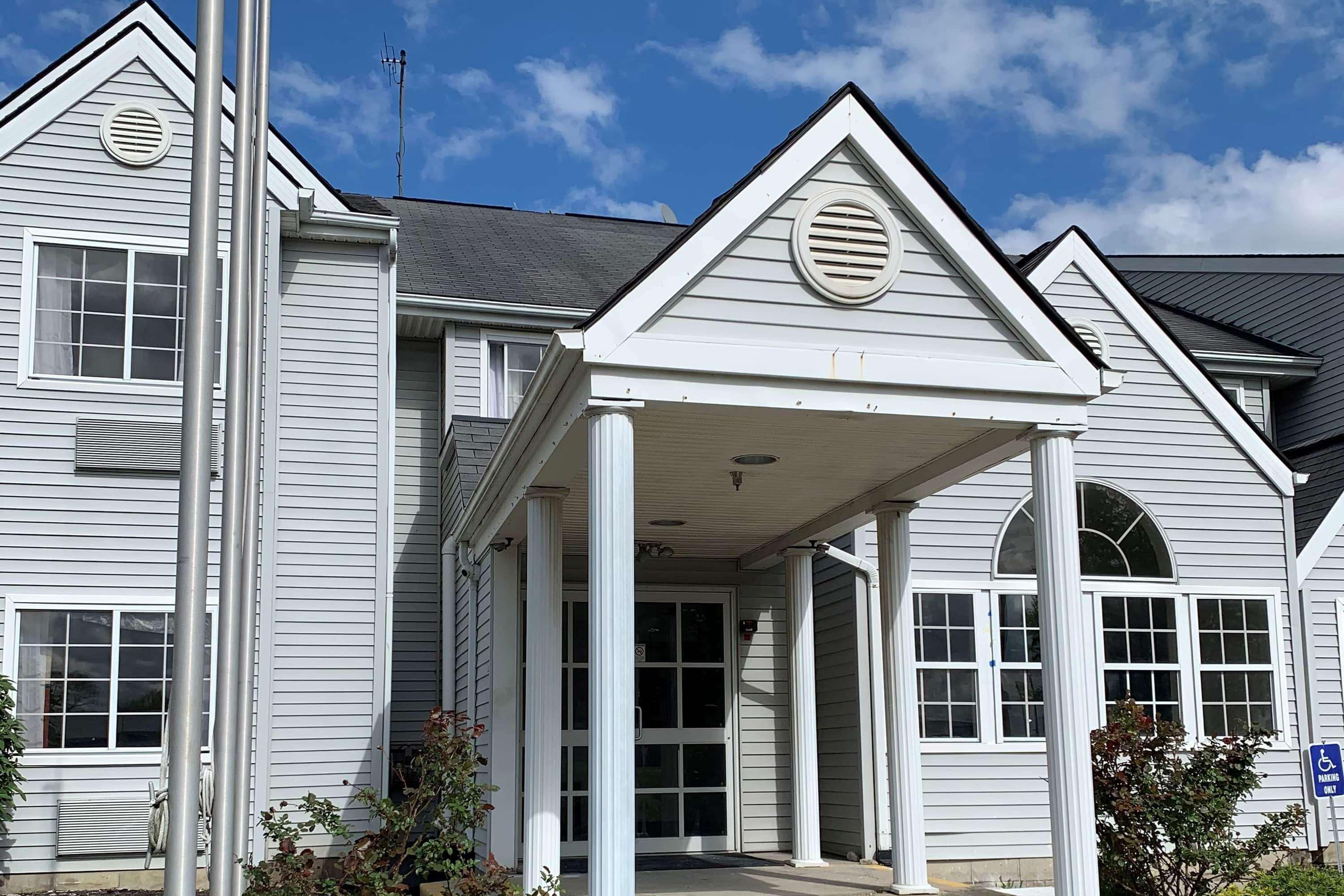 Microtel Inn & Suites By Wyndham Sunbury - Columbus North Exterior photo